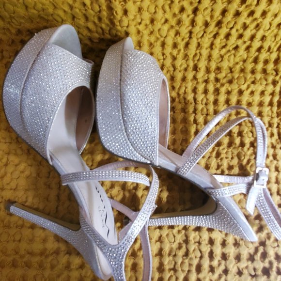 Champagne Platform Sandal - Picture 6 of 6